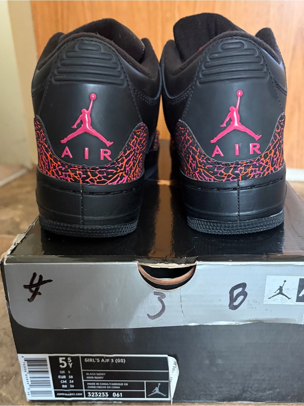 Air Jordan 3 (GS) Retro Black/Berry Sneakers - Picture 5 of 12